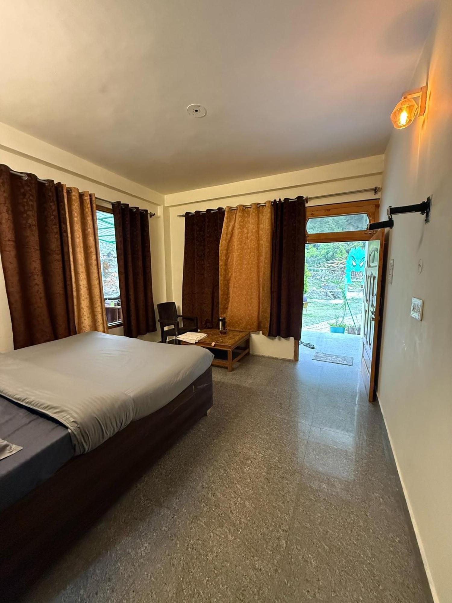 Отель Flipsyde Retreat Касоль Экстерьер фото
