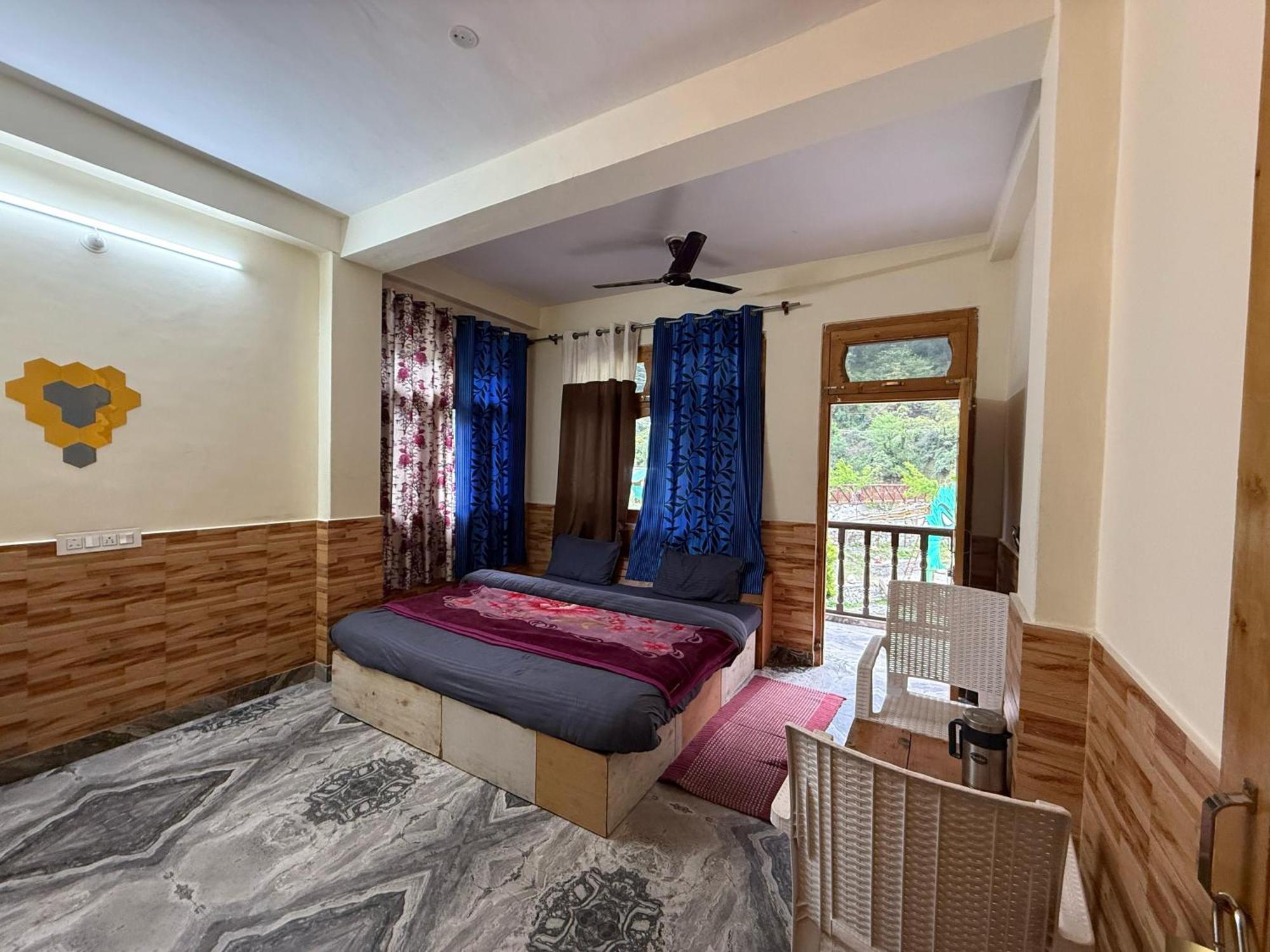 Отель Flipsyde Retreat Касоль Экстерьер фото